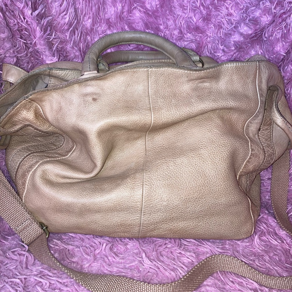 Free People Leslie Distressed Leather Large Tote In Conch Pink - Picture 11 of 16